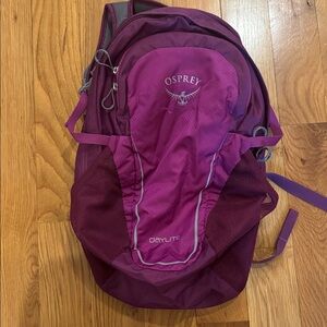 OSPREY Plum Daylite Backpack 13L